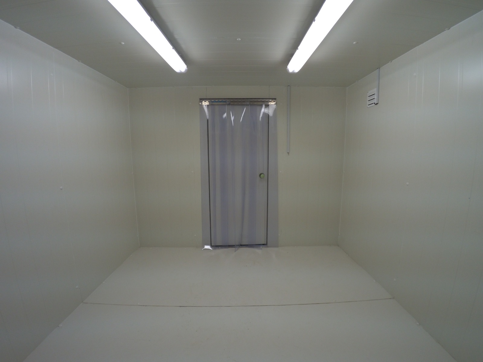 Insulated room interior